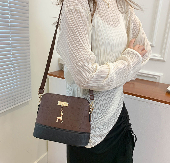 CL1273 - Elegant Tassel Messenger Bag