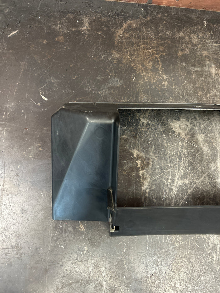 07-10 Pontiac Solstice/Saturn Sky 2.0L Front Bumper Radiator Air Baffle Duct OEM