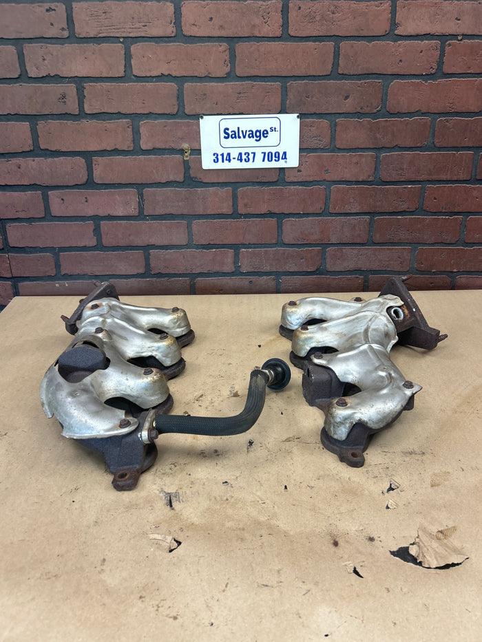 2001-2002 Camaro Trans Am Firebird LS1 Right Left Exhaust Manifolds Pair 5.7 86K