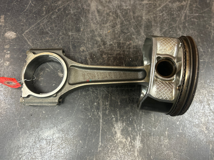 2005-2010 SRT8 6.1 Charger Challenger 300c Grand Cherokee Piston And Rod OEM