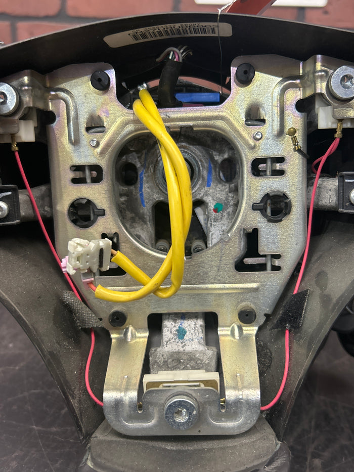 2006-2009 Pontiac Solstice Steering Wheel and Column W/ Cruise Controls Switches