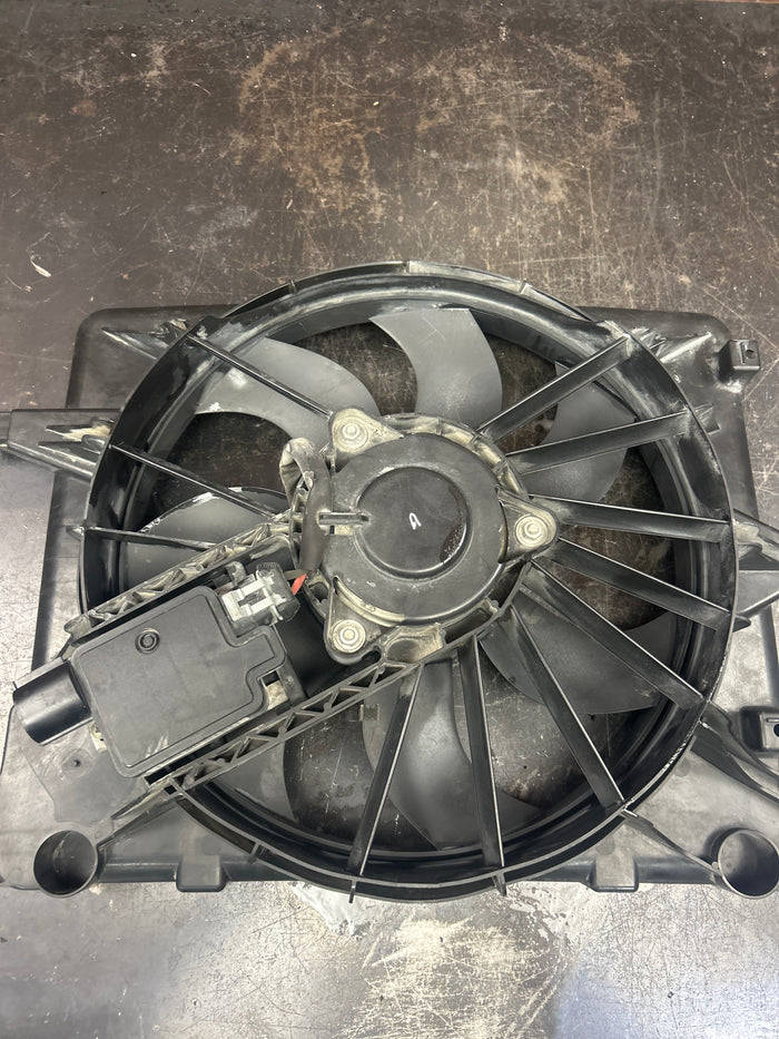 2006-2010 Pontiac Solstice/Saturn Sky Radiator Fan Motor Shroud Assembly OEM