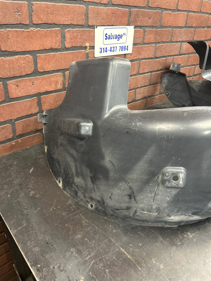2006–2009 Pontiac Solstice Rear Right Fender Liner Splash Shield OEM GM 25797154