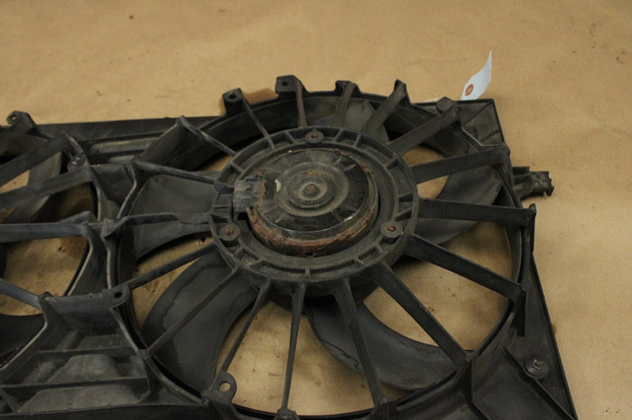 2007-2008 Dodge Caliber SRT4 Radiator Cooling Fan Assembly Shroud Motor 24041245