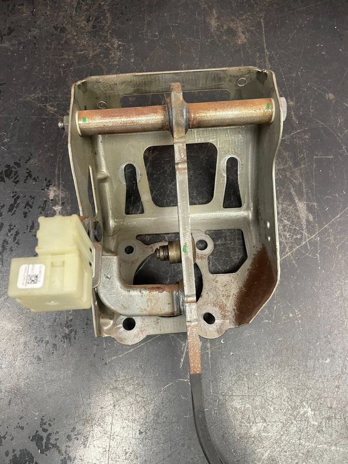 2008-2014 Dodge Challenger Foot Brake Stop Pedal Assembly w/ Bracket & Switch