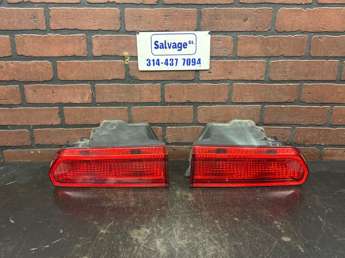2008-2014 Dodge Challenger SRT8 Left Right Tail Light Lamp Set Pair OEM