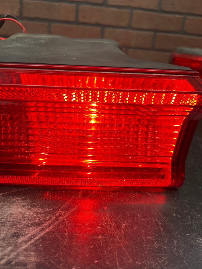 2008-2014 Dodge Challenger SRT8 Left Right Tail Light Lamp Set Pair OEM