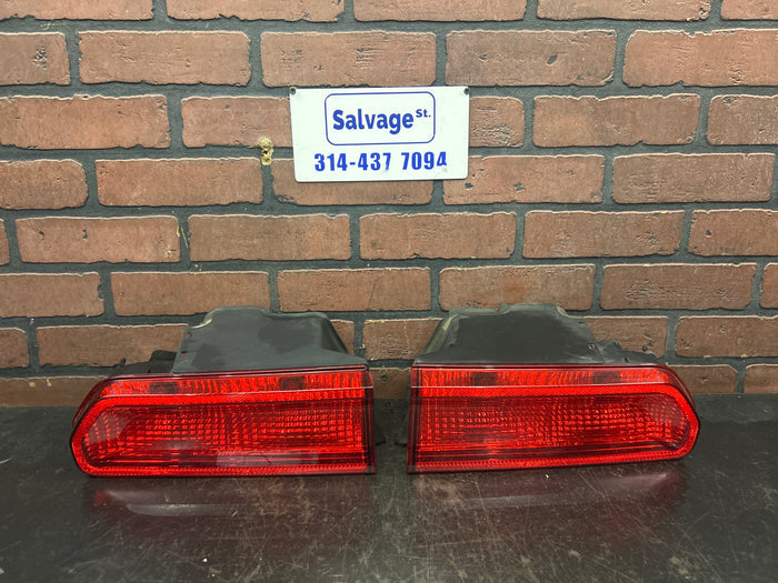 2008-2014 DODGE CHALLENGER SRT8 RIGHT LEFT SIDE TAILLIGHT LAMP SET PAIR OEM