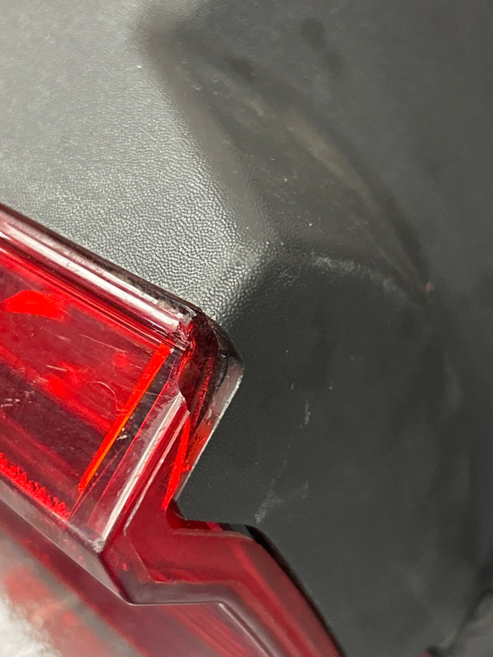 2008-2014 DODGE CHALLENGER SRT8 RIGHT LEFT SIDE TAILLIGHT LAMP SET PAIR OEM