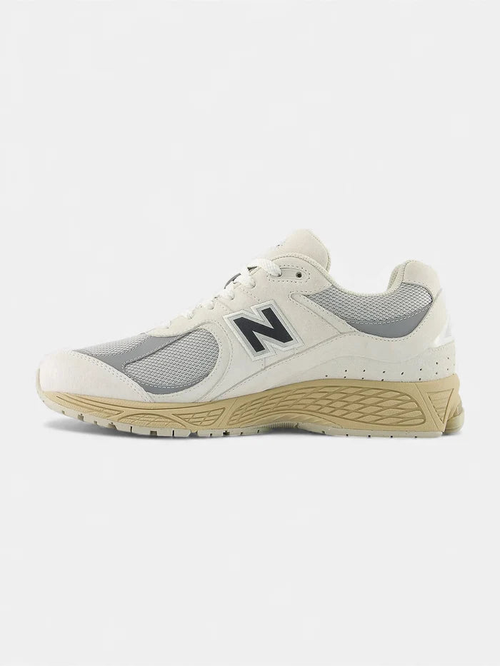 Zapatillas New Balance 2002R Beige Gris