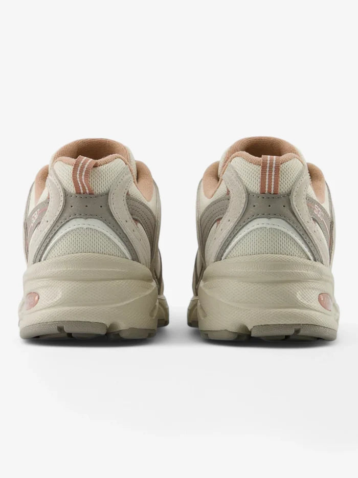 Zapatillas New Balance 530 Gris Crudo Rosa
